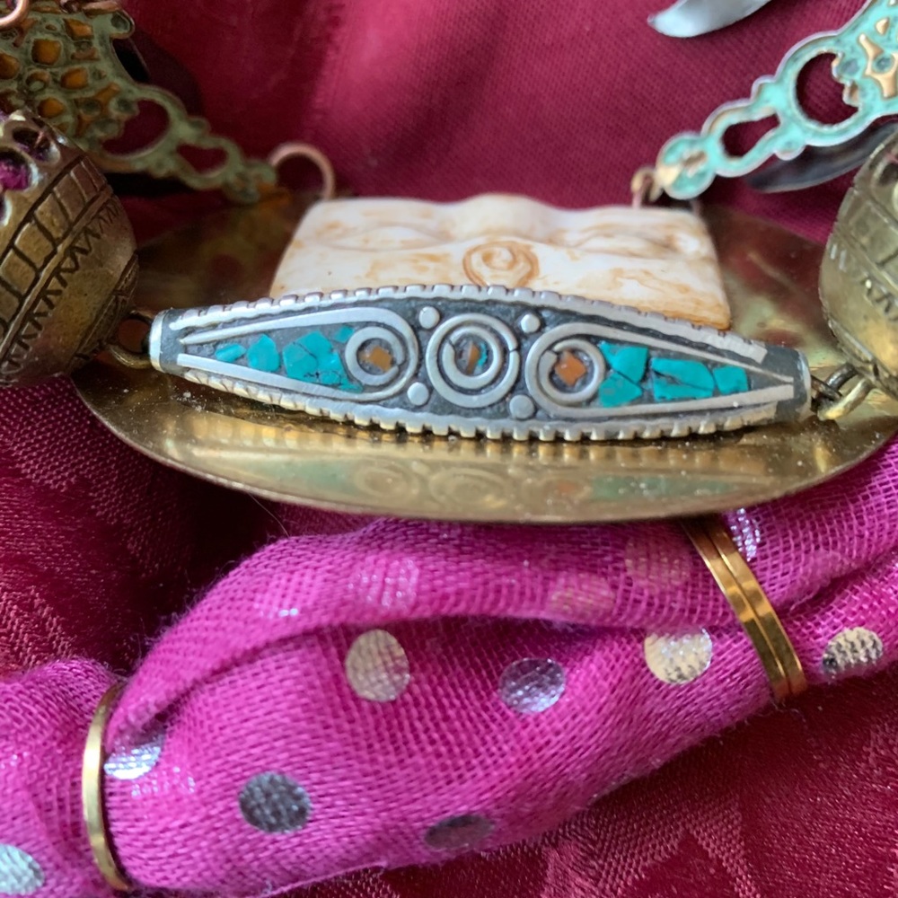 Statement Necklace Eastern Influence - image 7